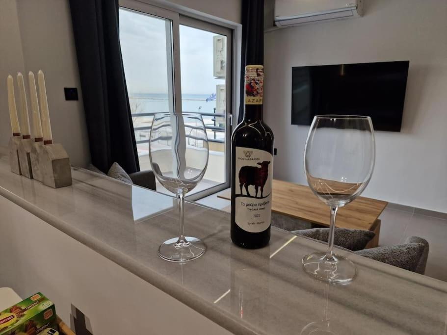 Patras Blue Sea And Sky Deluxe Apartment מראה חיצוני תמונה