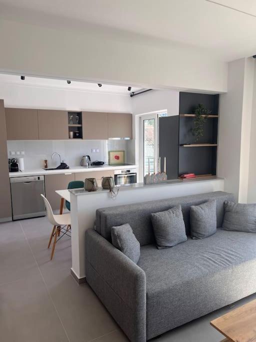 Patras Blue Sea And Sky Deluxe Apartment מראה חיצוני תמונה