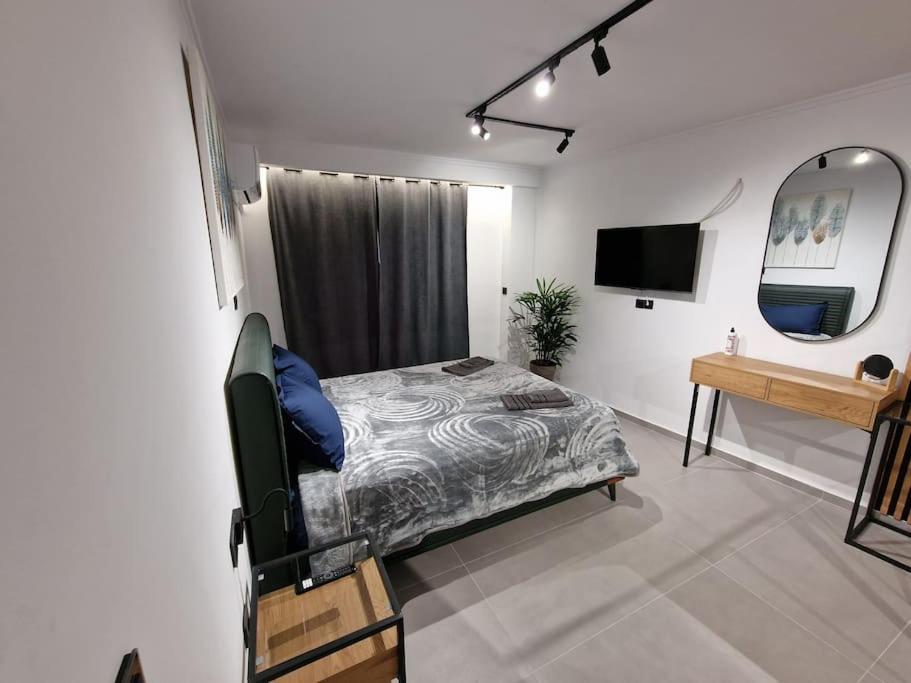 Patras Blue Sea And Sky Deluxe Apartment מראה חיצוני תמונה